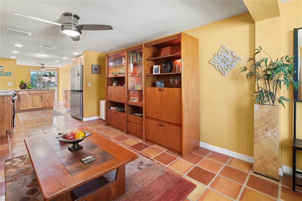 На продажу: $224,900 (3 спален, 2 ванн, 1032 Квадратных фут)