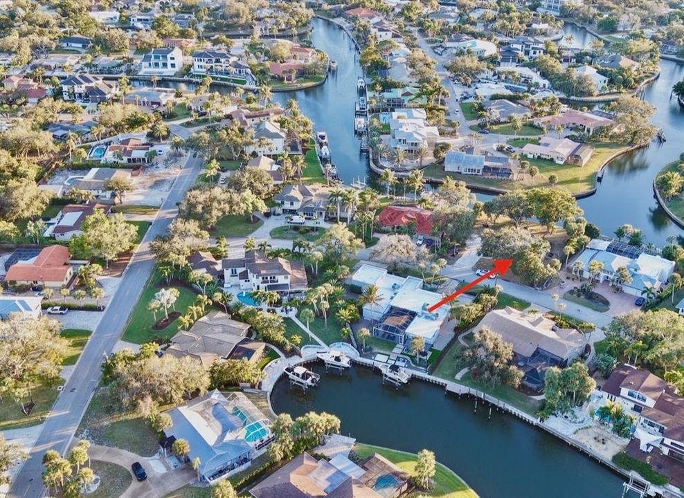 На продажу: $1,575,000 (0.34 acres)