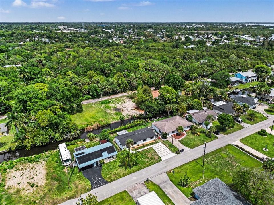 For Sale: $300,000 (4 beds, 2 baths, 1344 Square Feet)