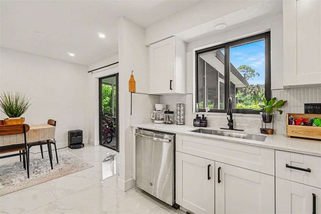 For Sale: $300,000 (4 beds, 2 baths, 1344 Square Feet)