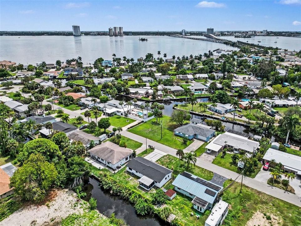For Sale: $300,000 (4 beds, 2 baths, 1344 Square Feet)