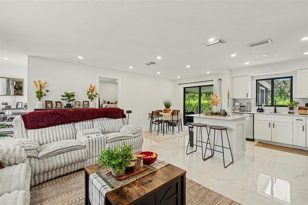 For Sale: $300,000 (4 beds, 2 baths, 1344 Square Feet)