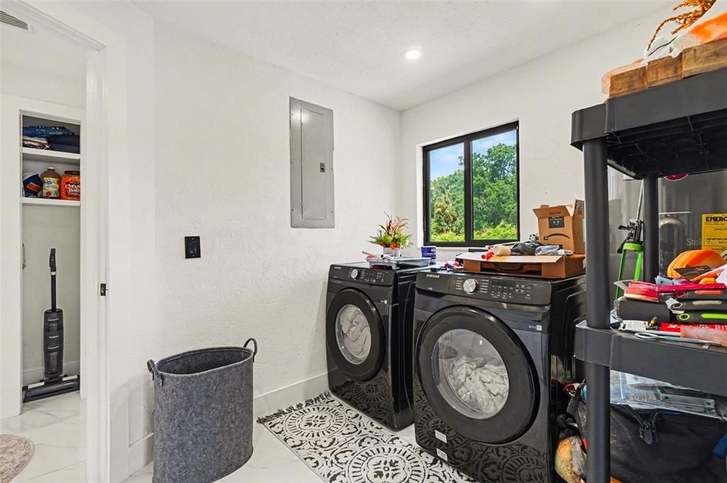For Sale: $300,000 (4 beds, 2 baths, 1344 Square Feet)