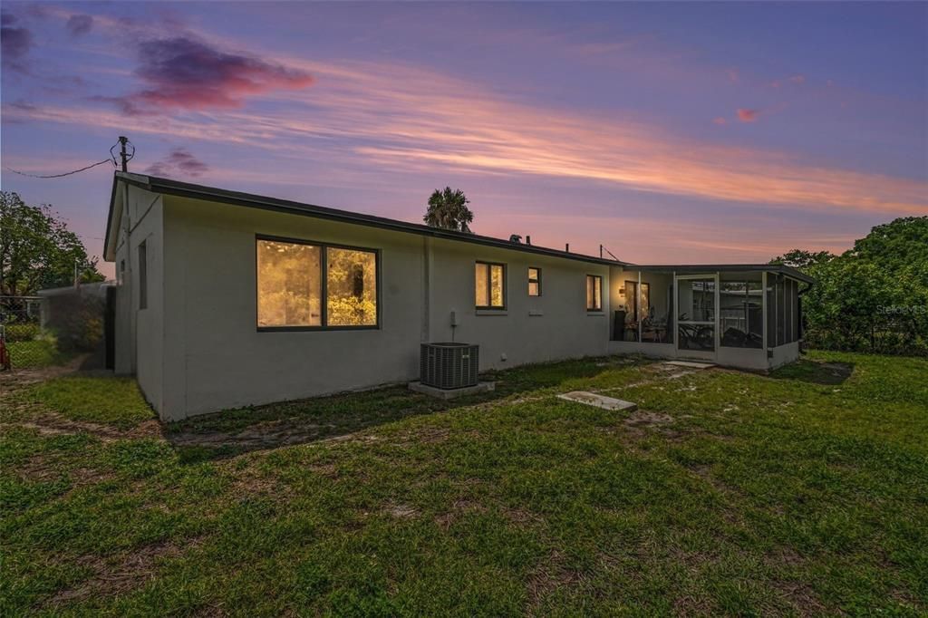 For Sale: $300,000 (4 beds, 2 baths, 1344 Square Feet)