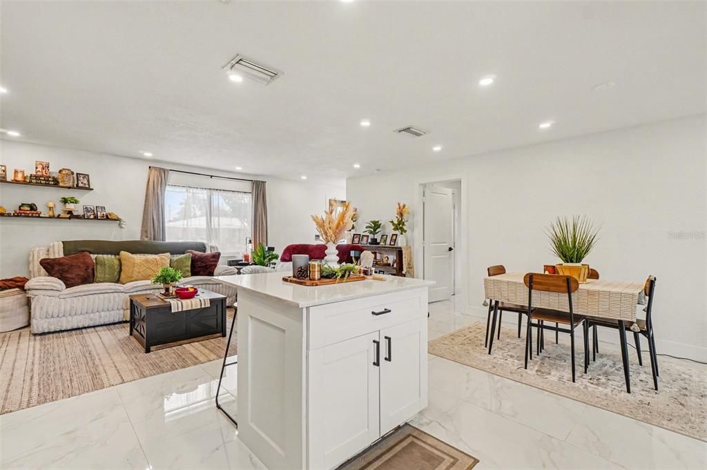 For Sale: $300,000 (4 beds, 2 baths, 1344 Square Feet)