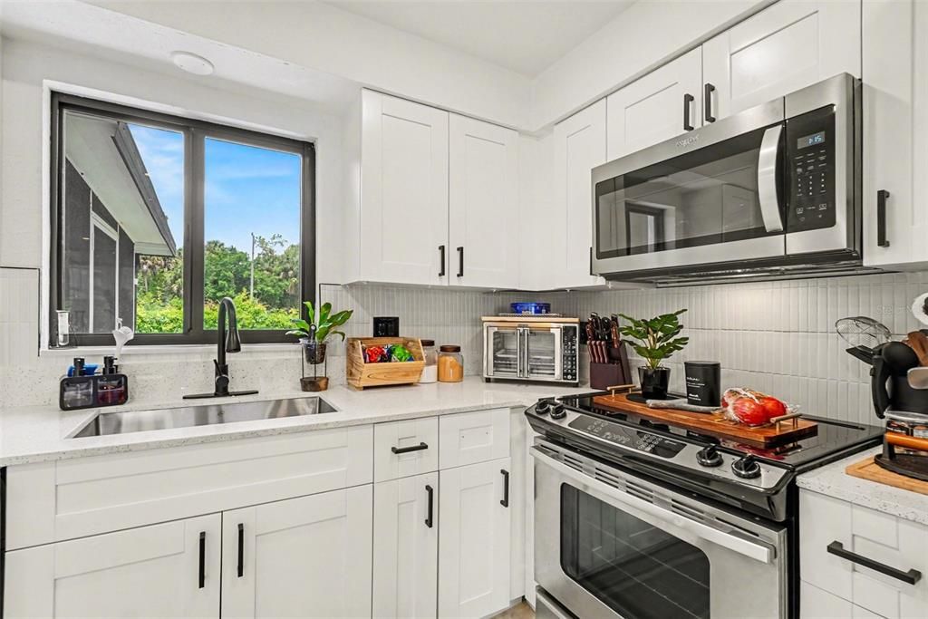 For Sale: $300,000 (4 beds, 2 baths, 1344 Square Feet)