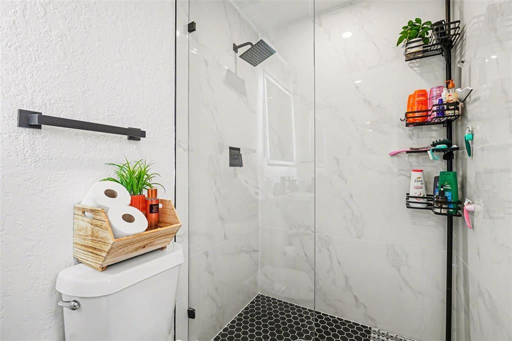 For Sale: $300,000 (4 beds, 2 baths, 1344 Square Feet)