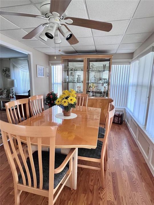 На продажу: $169,000 (3 спален, 2 ванн, 1144 Квадратных фут)