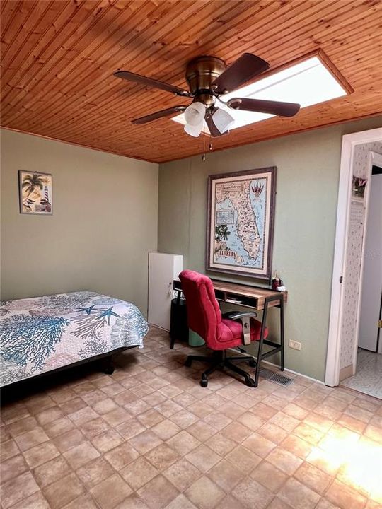 На продажу: $169,000 (3 спален, 2 ванн, 1144 Квадратных фут)