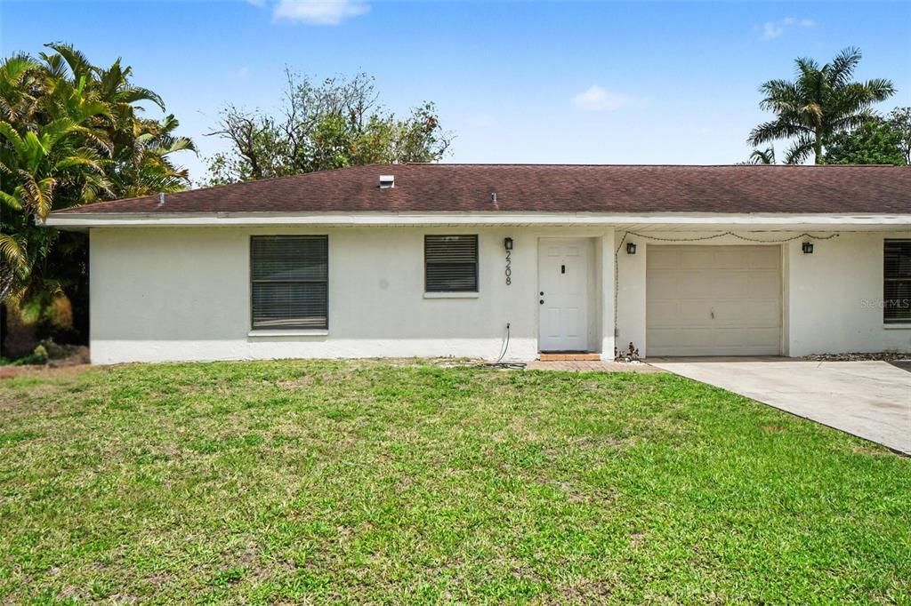 En Venta: $350,000 (4 camas, 0 baños, 1689 Pies cuadrados)