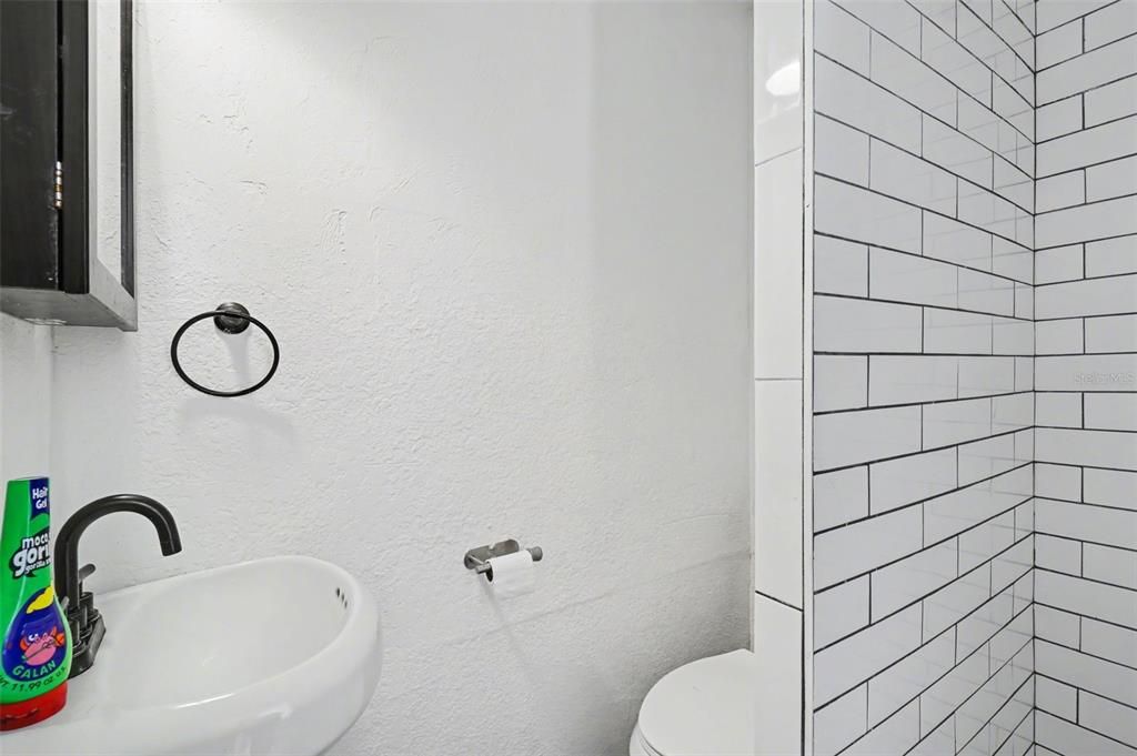 En Venta: $350,000 (4 camas, 0 baños, 1689 Pies cuadrados)
