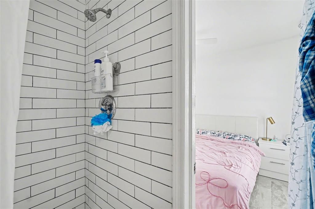En Venta: $350,000 (4 camas, 0 baños, 1689 Pies cuadrados)