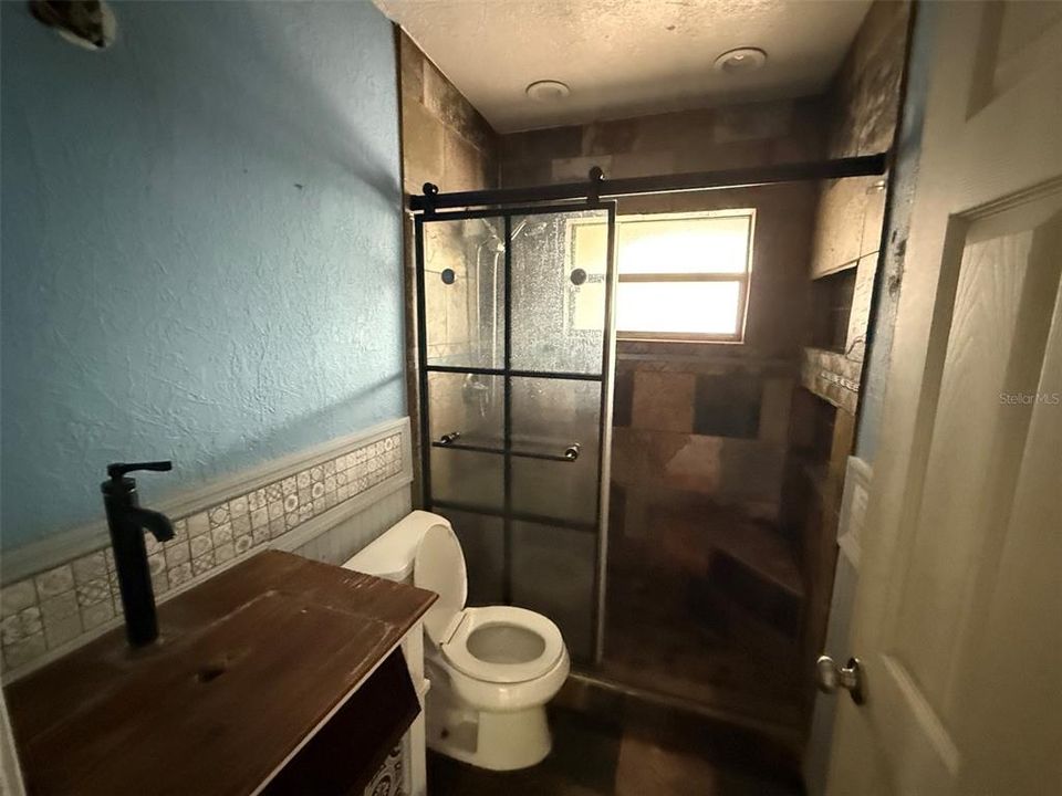 Под контрактом: $255,000 (3 спален, 1 ванн, 1388 Квадратных фут)