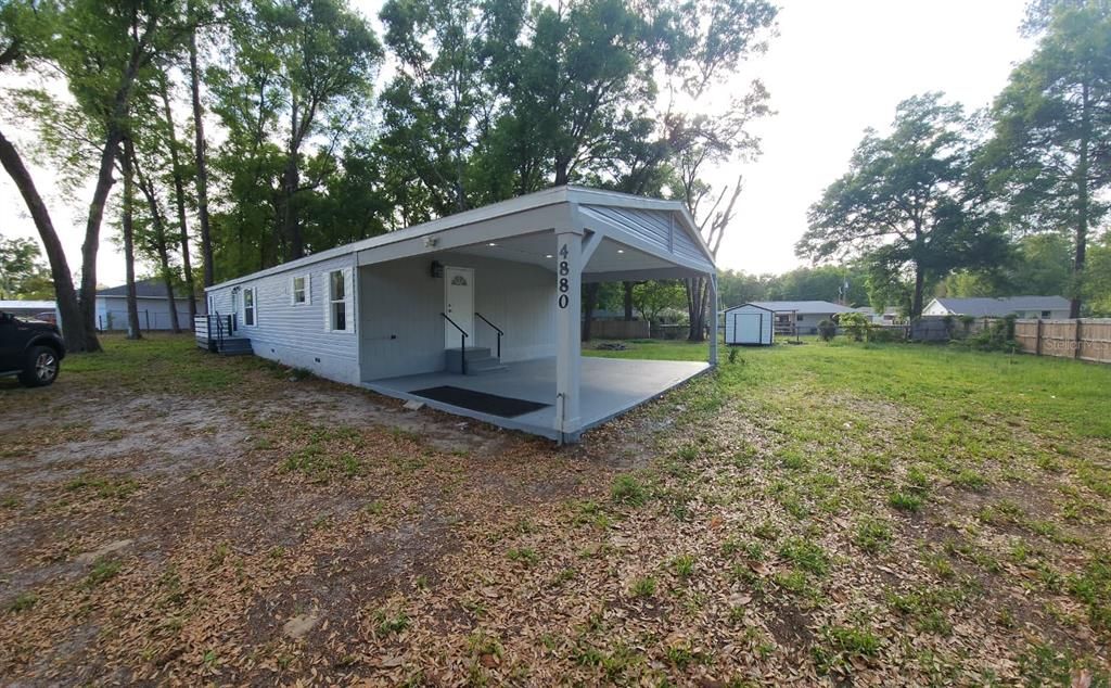 На продажу: $210,000 (3 спален, 2 ванн, 1242 Квадратных фут)