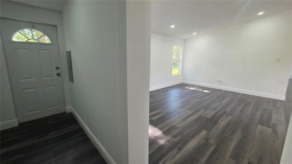 En Venta: $210,000 (3 camas, 2 baños, 1242 Pies cuadrados)