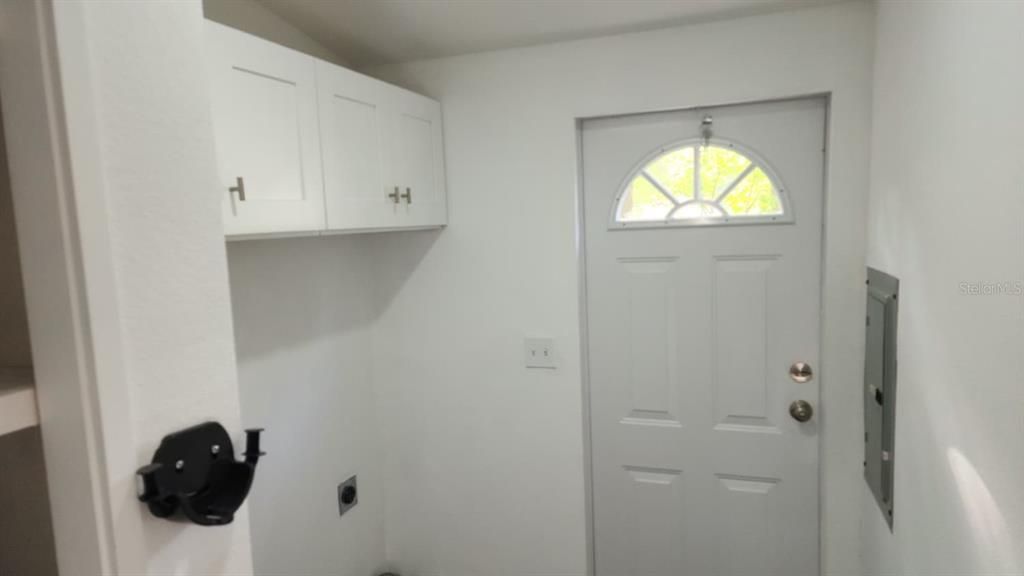 На продажу: $210,000 (3 спален, 2 ванн, 1242 Квадратных фут)