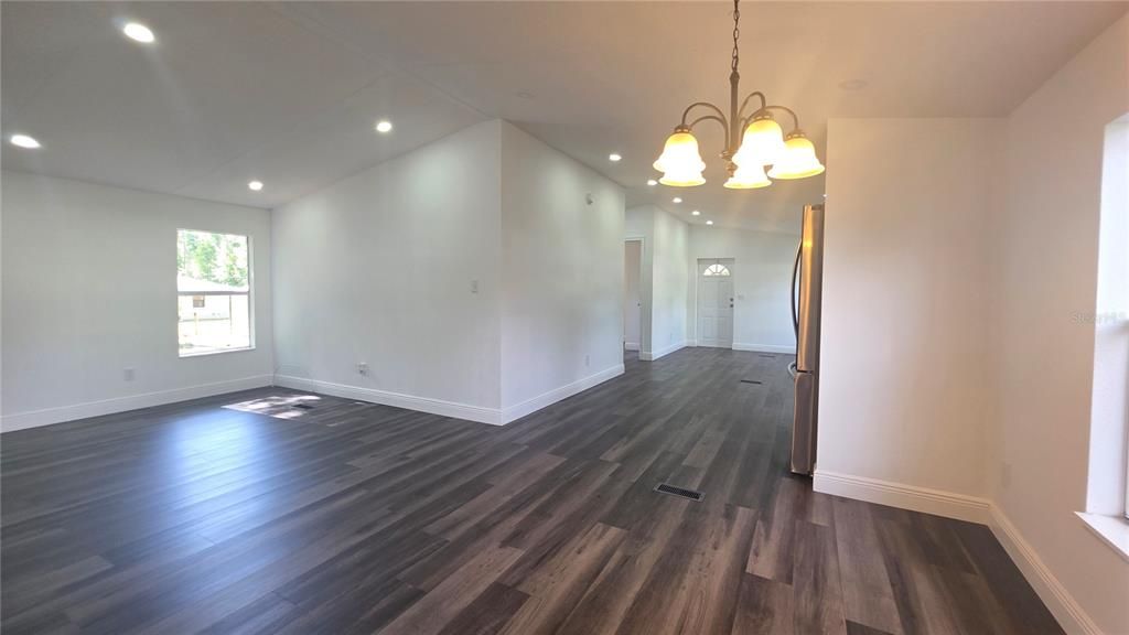 En Venta: $210,000 (3 camas, 2 baños, 1242 Pies cuadrados)