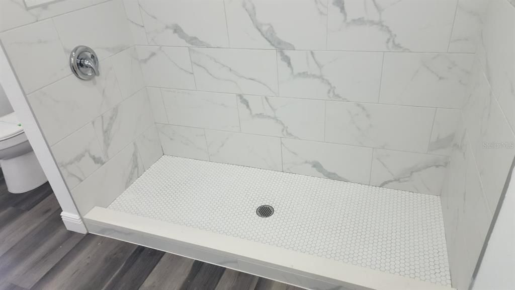 На продажу: $210,000 (3 спален, 2 ванн, 1242 Квадратных фут)