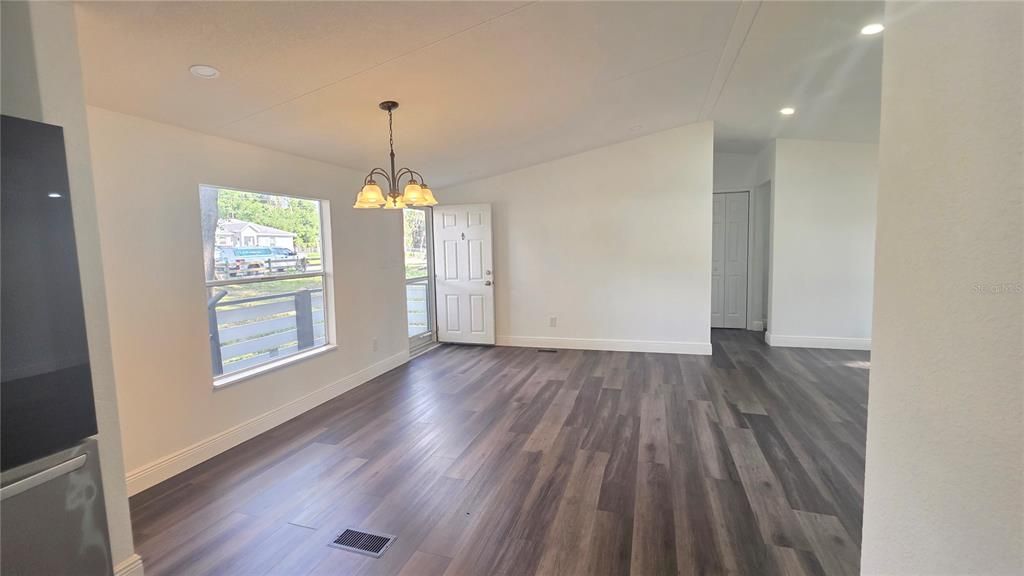 En Venta: $210,000 (3 camas, 2 baños, 1242 Pies cuadrados)