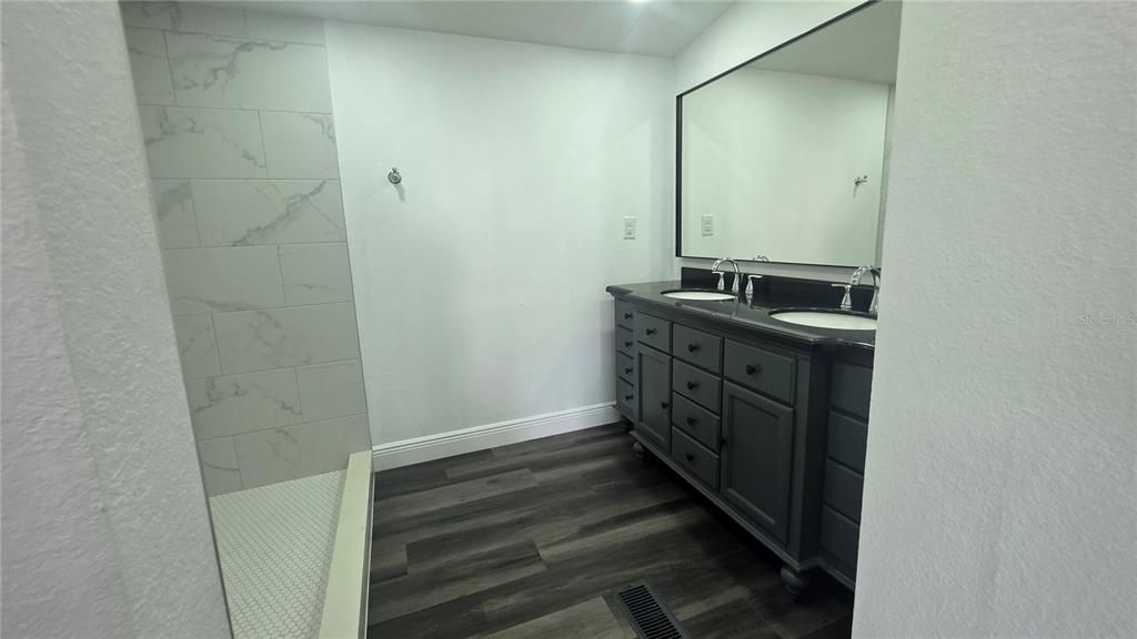 En Venta: $210,000 (3 camas, 2 baños, 1242 Pies cuadrados)