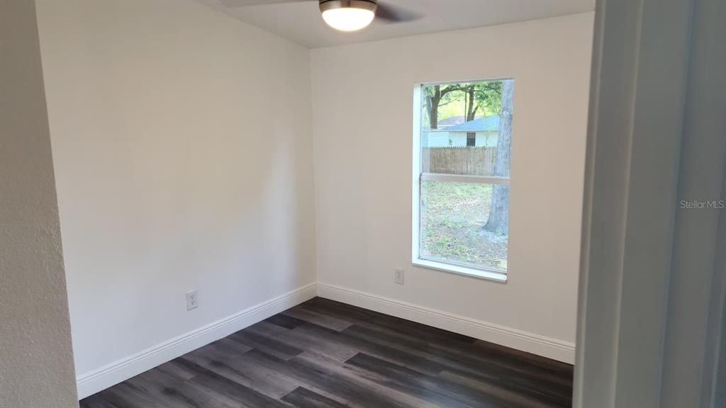 На продажу: $210,000 (3 спален, 2 ванн, 1242 Квадратных фут)