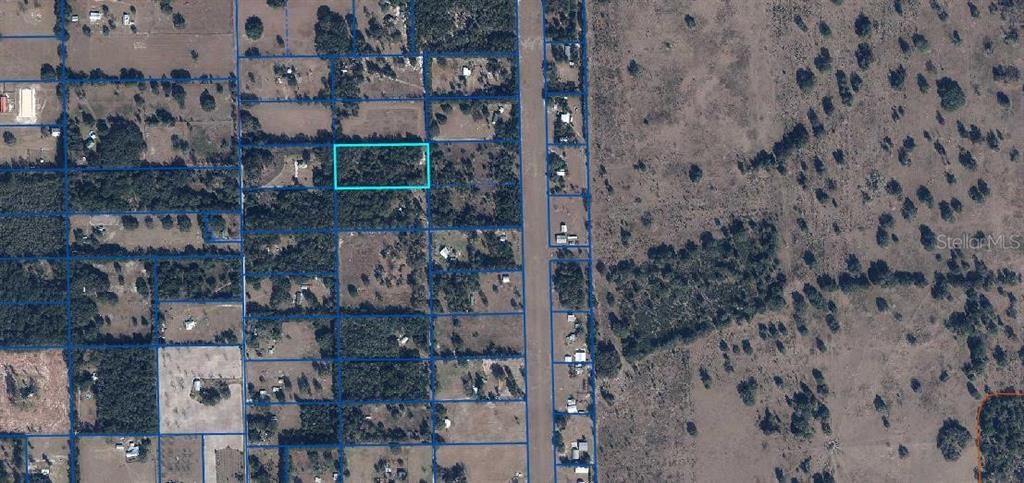 На продажу: $265,000 (5.09 acres)