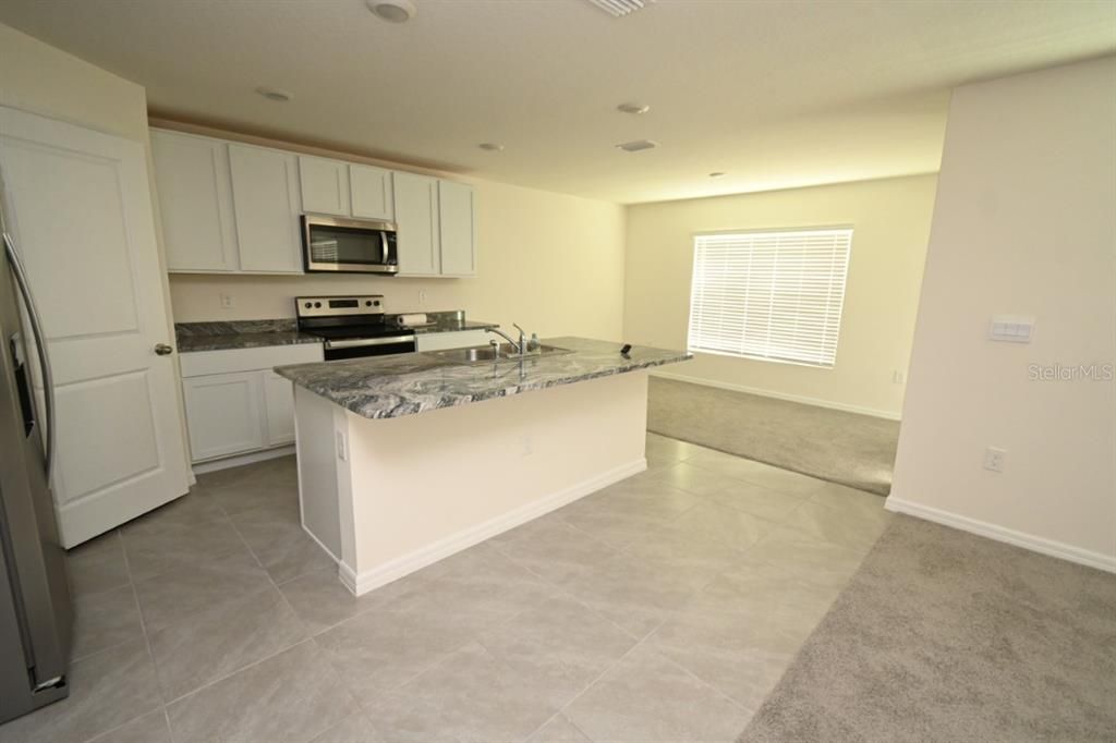 For Sale: $293,242 (3 beds, 2 baths, 1942 Square Feet)