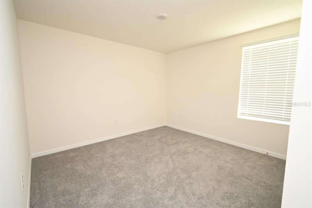 For Sale: $293,242 (3 beds, 2 baths, 1942 Square Feet)