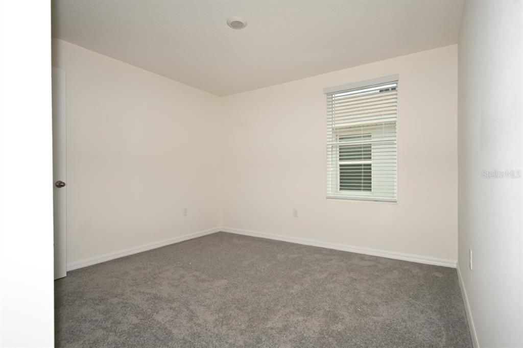 For Sale: $293,242 (3 beds, 2 baths, 1942 Square Feet)