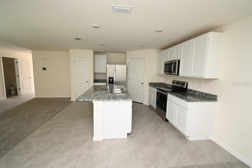 For Sale: $293,242 (3 beds, 2 baths, 1942 Square Feet)