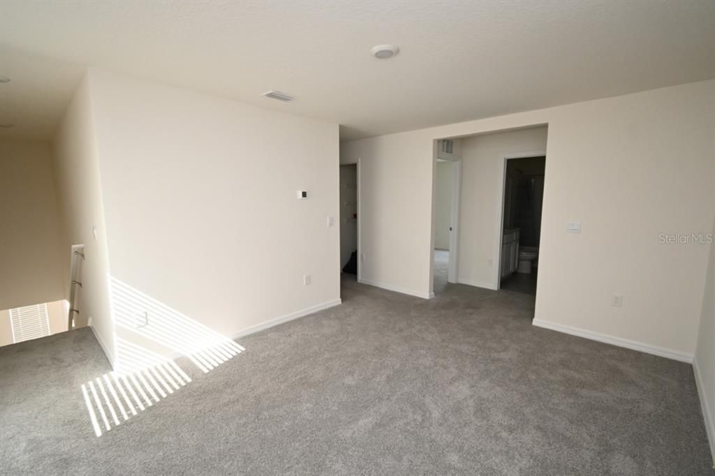 For Sale: $293,242 (3 beds, 2 baths, 1942 Square Feet)