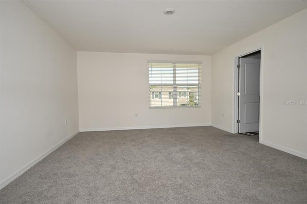 For Sale: $293,242 (3 beds, 2 baths, 1942 Square Feet)