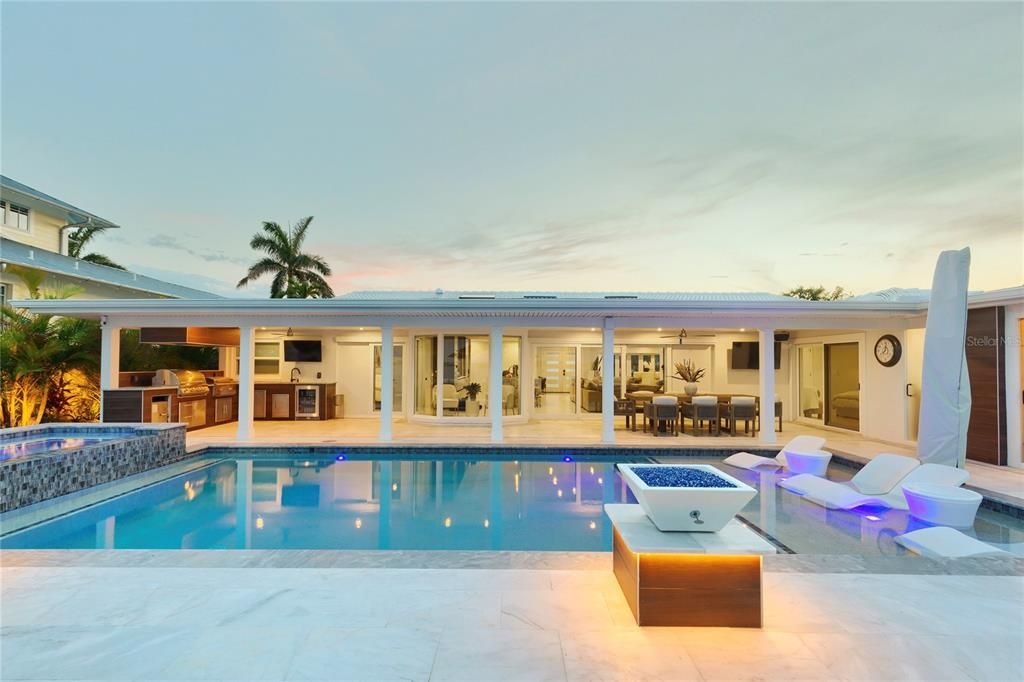 For Sale: $3,400,000 (4 beds, 3 baths, 2653 Square Feet)