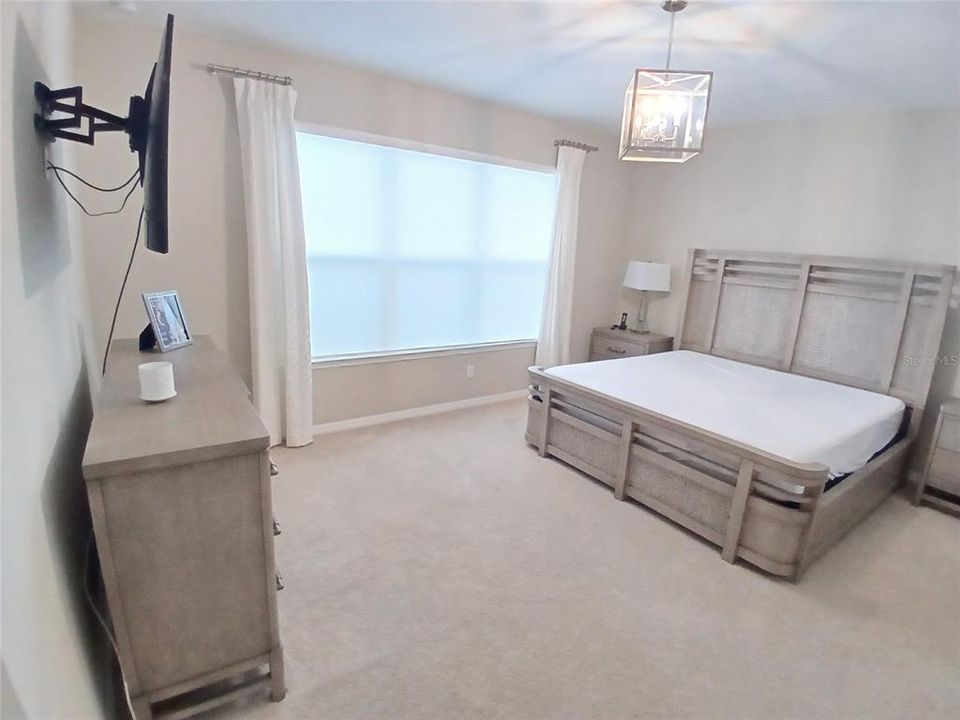 Active With Contract: $475,000 (4 beds, 3 baths, 2415 Square Feet)