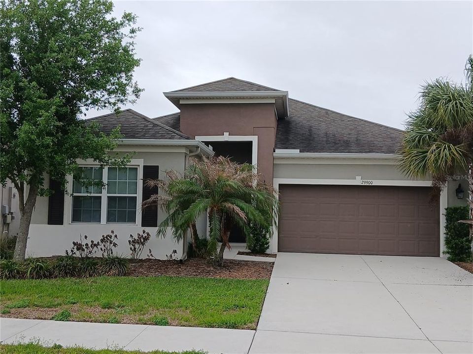 Active With Contract: $475,000 (4 beds, 3 baths, 2415 Square Feet)