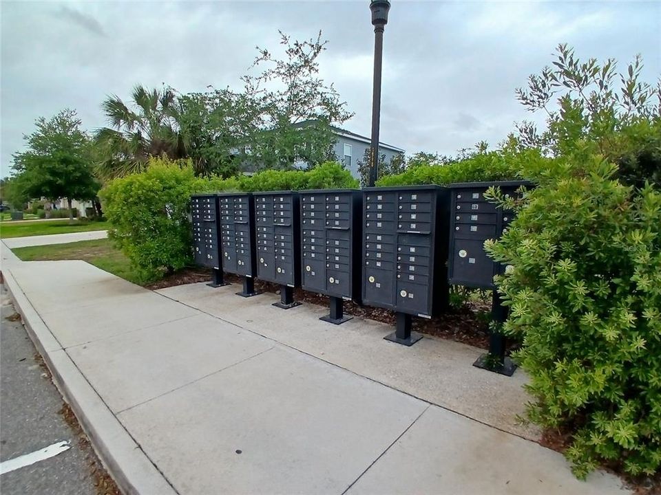 Active With Contract: $475,000 (4 beds, 3 baths, 2415 Square Feet)