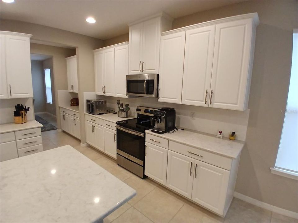 Active With Contract: $475,000 (4 beds, 3 baths, 2415 Square Feet)
