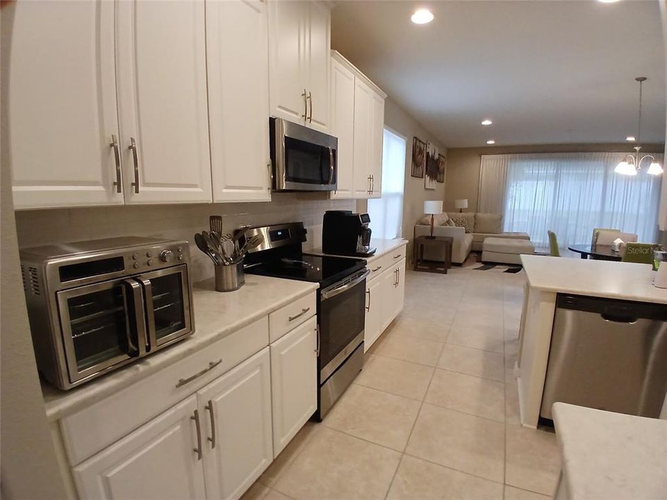 Active With Contract: $475,000 (4 beds, 3 baths, 2415 Square Feet)