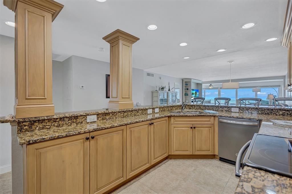 Active With Contract: $1,795,000 (3 beds, 2 baths, 1798 Square Feet)