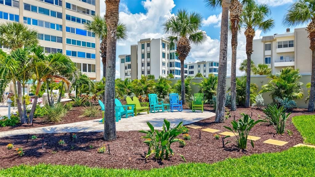 Active With Contract: $1,795,000 (3 beds, 2 baths, 1798 Square Feet)