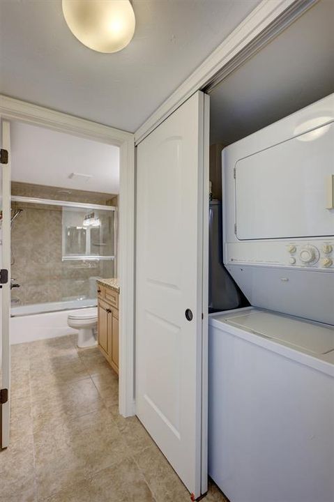 Active With Contract: $1,795,000 (3 beds, 2 baths, 1798 Square Feet)