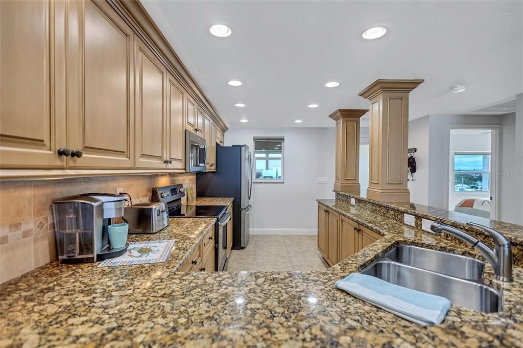 Active With Contract: $1,795,000 (3 beds, 2 baths, 1798 Square Feet)