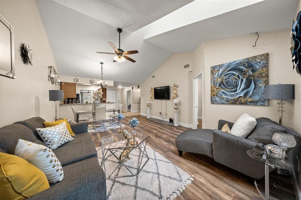 En Venta: $185,000 (2 camas, 1 baños, 1578 Pies cuadrados)