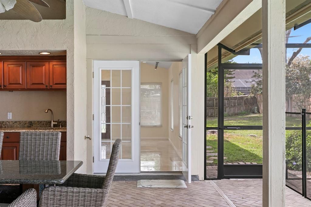 Activo con contrato: $745,000 (4 camas, 3 baños, 3000 Pies cuadrados)