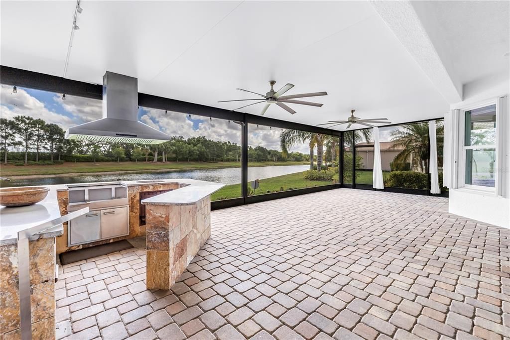 En Venta: $599,000 (3 camas, 3 baños, 3018 Pies cuadrados)