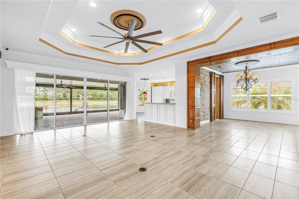 En Venta: $599,000 (3 camas, 3 baños, 3018 Pies cuadrados)