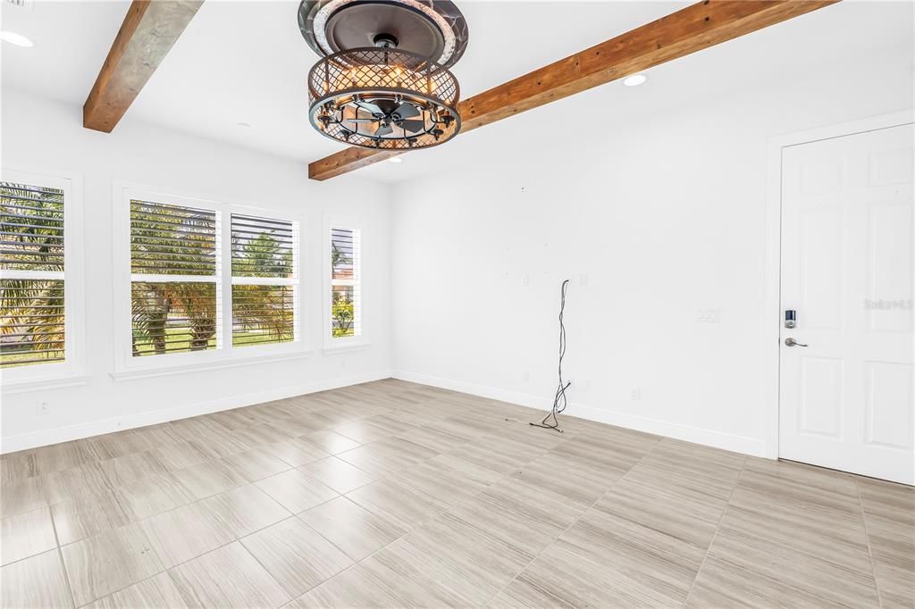 En Venta: $599,000 (3 camas, 3 baños, 3018 Pies cuadrados)