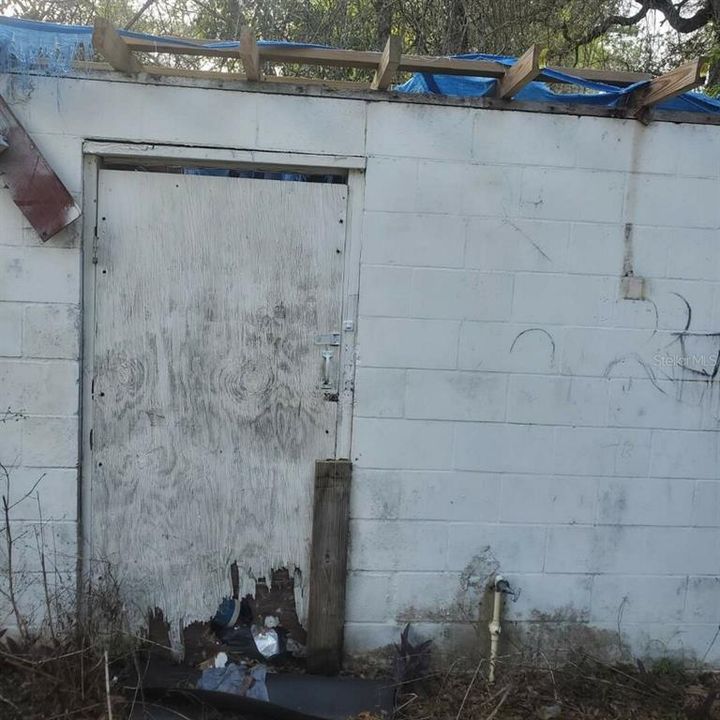 For Sale: $59,900 (2 beds, 1 baths, 480 Square Feet)