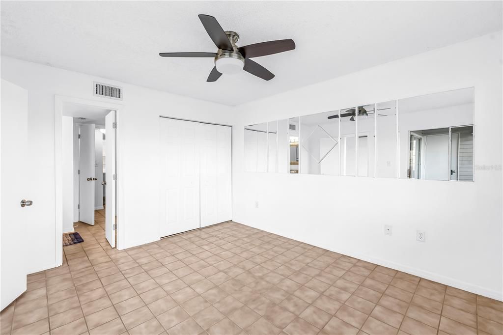 Activo con contrato: $142,000 (1 camas, 1 baños, 680 Pies cuadrados)
