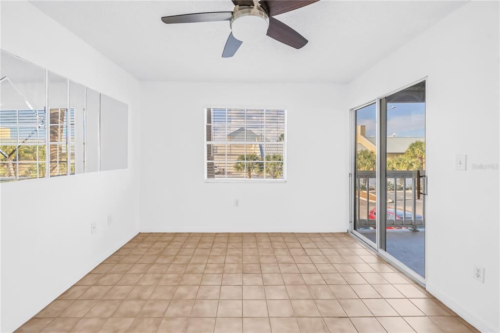 Activo con contrato: $142,000 (1 camas, 1 baños, 680 Pies cuadrados)